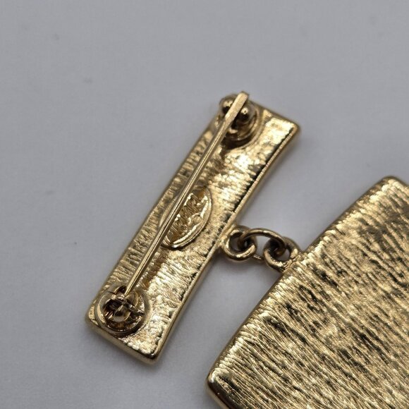 VTG Brooch 80s Gold Tone Black Cream Enamel Trifari Signed Stmt Shield Pin - Picture 7 of 10